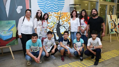 Meral Seçer’den Genç Ressamlara Destek