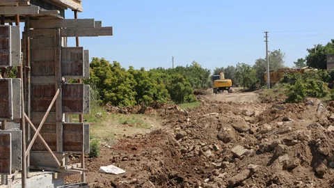 Belediye’den, Kargıpınarı’nda Yol Açma Çalışması
