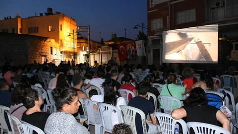 Nostaljik Açık Hava Sinemasına Yoğun İlgi!