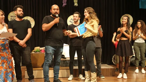 "Seni Çok Seviyorum" Adlı Oyun Seyirci Karşısında