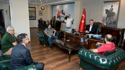 Hem Üretici Kazanacak Hem Çocuklar Süt İçecek