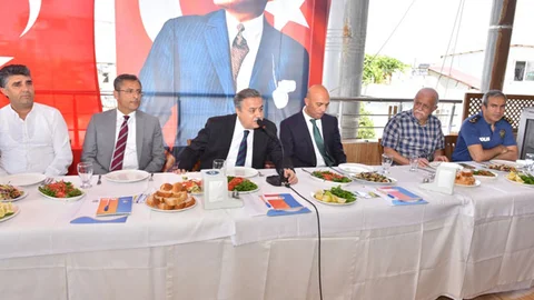 Vali Su, Akdeniz Muhtarlarıyla Bir Araya Geldi