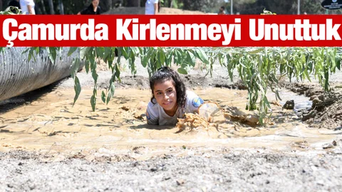 Mersin'de Çocuklar Çamura Bulanıp, Doyasıya Kirlendiler