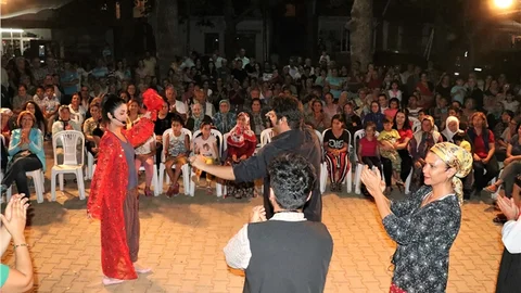 Mersin’in Her Köşesi Tiyatroyla Buluşuyor