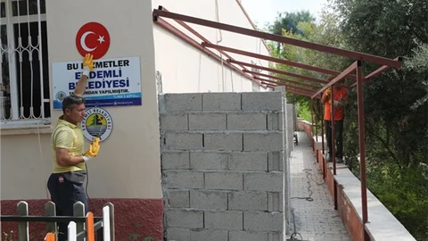 Bir Okul Daha Erdemli Belediyesi İle Yenilendi