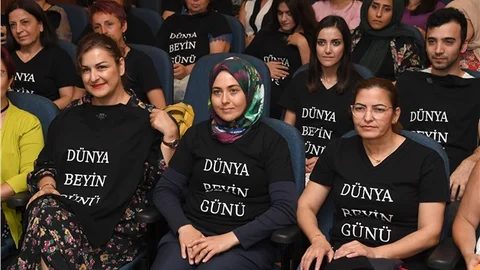 Migren İlköğrenim Çocuklarını da Tehdit Ediyor