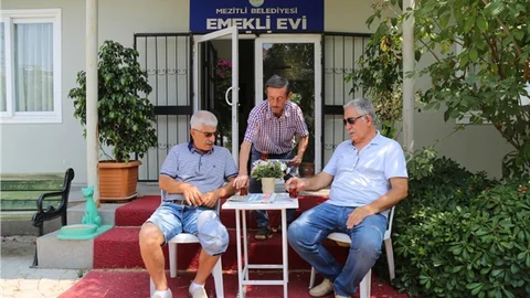 Emekliler Mezitli’de Olmaktan Mutlu