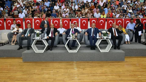 Mersin Şehit Altuğ Verdi POMEM'de Mezuniyet Coşkusu