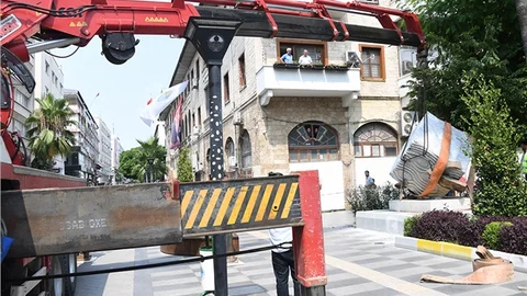 Atatürk Caddesi’nin "Nazar Boncuğu" Yerini Aldı