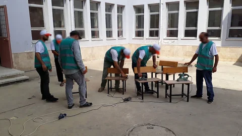 Tarsus'ta Bazı Okulun Tadilatını, Denetimli Serbestlik Hükümlüleri Yaptı!