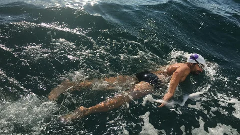 Mersin'den Kıbrıs'a Kadar Yüzecekler. Kulaçlar Barış Atılacak