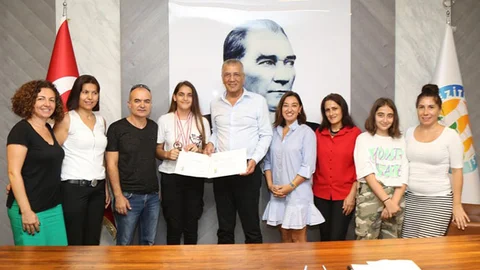 Şampiyon Sporculardan Başkan Tarhan'a Ziyaret