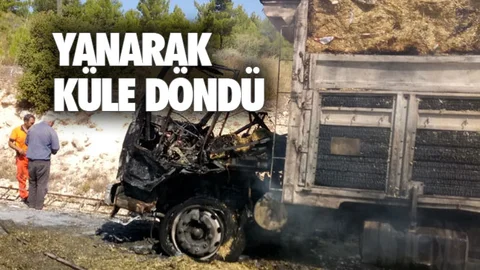 Saman Balyası Yüklü Kamyon Yanarak Küle Döndü
