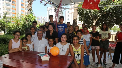 Başkandan Minik Kıza, Doğum Günü Sürprizi