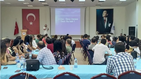 Büyükşehir, Daha İyi Eğitim İçin Öğretmenleri de Eğitiyor