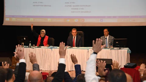 Öğrenciler, Kadınlar ve Esnafın Gözü Bu Meclis’te