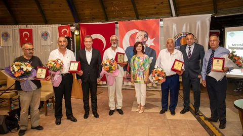 Mersin Büyükşehir Belediye Başkanı Vahap Seçer, Zabıta Personeli İle Yemekte Buluştu
