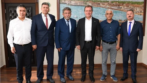 Başkan Seçer, "Kendi Kentimizin Özelliklerine Göre Sıradışı Şeyler Yaratalım İstiyoruz"