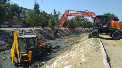 Tarsus'ta Dereler Kışa Hazırlanıyor