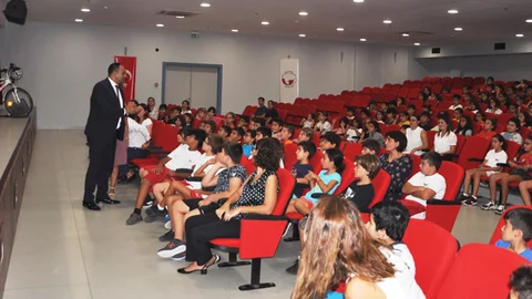 Toroslar’dan, Okullarda Güvenli Bisiklet Sürme Eğitimi