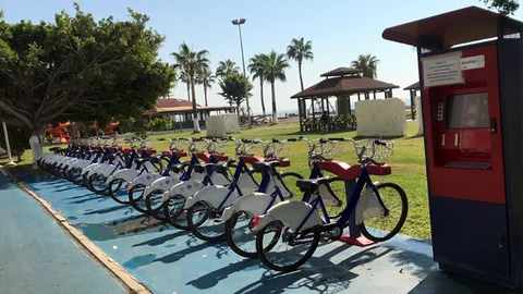 Sahildeki Bisikletler Mersinliler’i Bekliyor