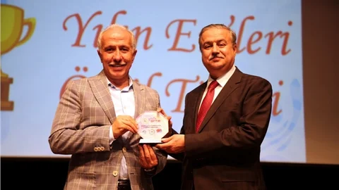 ‘yılın En’lerinde, Akdeniz Belediyesi’ne İki Ödül Birden