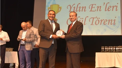 Toroslar’ı Gururlandıran Plaket