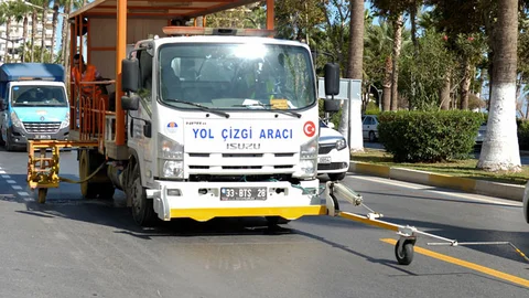 Atıktan Boya Üretilip, Yol Çizgisi Yapılıyor