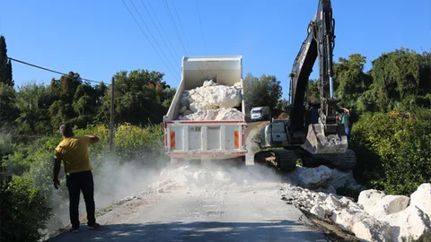Pınarbaşı Mahallesinde Yeni Yollar Açılıyor