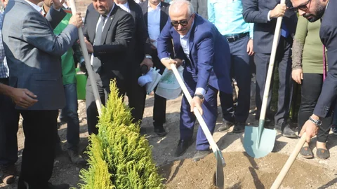 Akdeniz Belediyesi’nden Ağaçlandırma Seferberliğine Destek