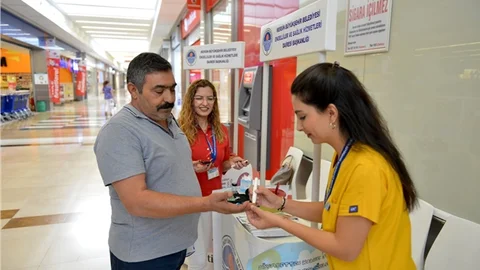 Büyükşehir Sağlık Personeli, Halkı Diyabet Konusunda Bilgilendirdi