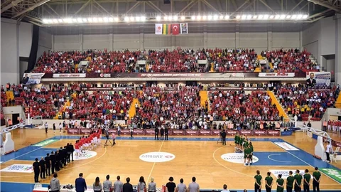 Seçer, Türkiye-litvanya Eleme Maçı Coşkusuna Ortak Oldu