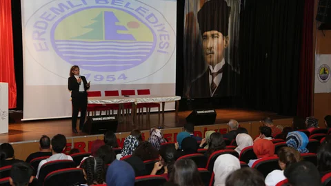 Erdemli Belediyesinden Meslek ve Kariyer Eğitimi
