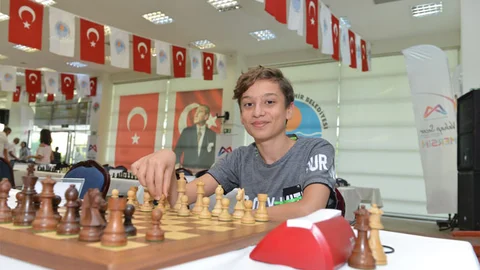 Satrancın Ustaları Hamlelerini Mersin’de Yapıyor