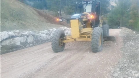 Heyelandan Zarar Görmüştü