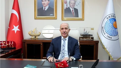 Akdeniz Belediye Başkanı Gültak’tan Öğretmenler Günü Mesajı