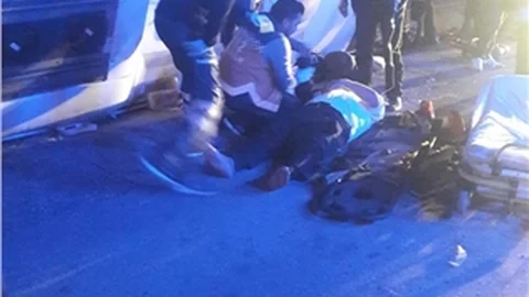 Sondakika! Yolcu Otobüsü Devrildi Çok Sayıda Yaralı Var