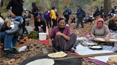 Doğaseverler, Mahalleli Kadınların Ekonomisine Can Verdi