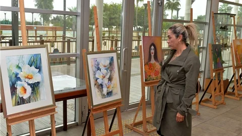 Mersin'de Kadın Sanatçılar Fotoğraflarını Sergiledi