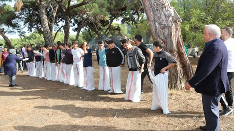 Erdemli Belediyesi öğrencileri piknikte buluşturdu