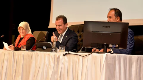 Belediye Başkanı, 100 Yeni Otobüs İçin Konuştu