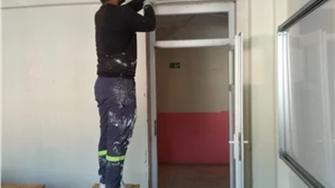 Eğitim Yuvası Boyanarak Tertemiz Hale Getirildi