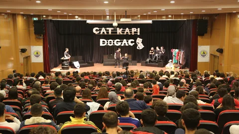 Belediye Şehir Tiyatrosu, Çat Kapı Doğaç ’ile Perde Dedi