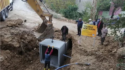 Büyükşehir Ekipleri Yağış Hasarlarına Anında Müdahale Ediyor