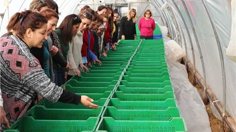 Kadınlar Üretime Daha Çok Katılsın Diye!
