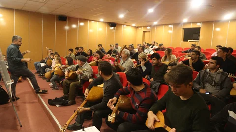 Erdemli’de Belediyenin Sanat Kurslarına Büyük İlgi