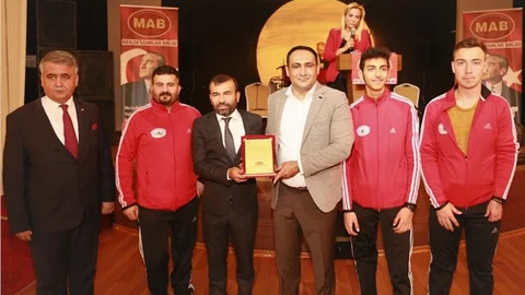 Başkan Yılmaz, Meslek Adamlarıyla Buluştu