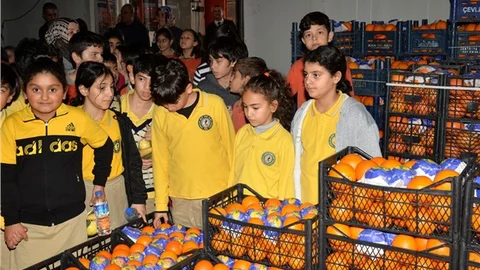 Çocuklar Yerli Üretim Sebze ve Meyveleri Bir Arada Gördü