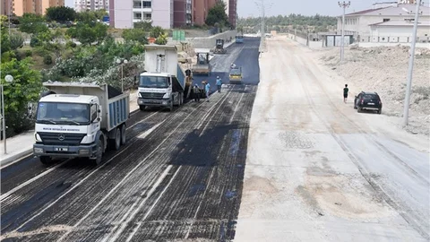 Büyükşehir, Asfalt Çalışmaları İle Önemli Yol Kat Etti