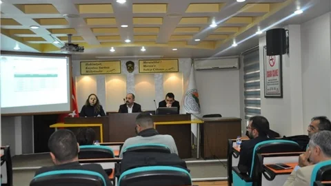 Toroslar'da Uygulama İmar Planı Masaya Yatırıldı